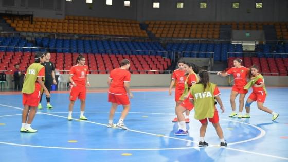 المنتخب الوطني النسوي لكرة القدم داخل القاعة يجري آخر حصة تدريبية قبل لقاء الأرجنتين