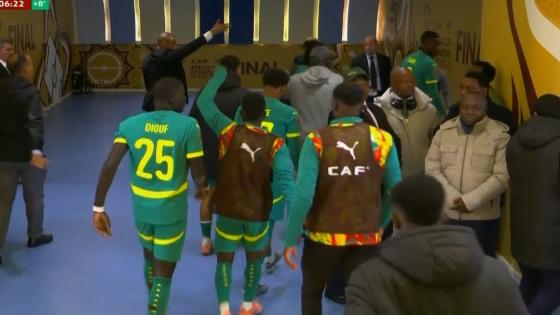 لاعبو السنغال يعيدون صور 3 انسحابات في تاريخ كأس الأمم الأفريقية