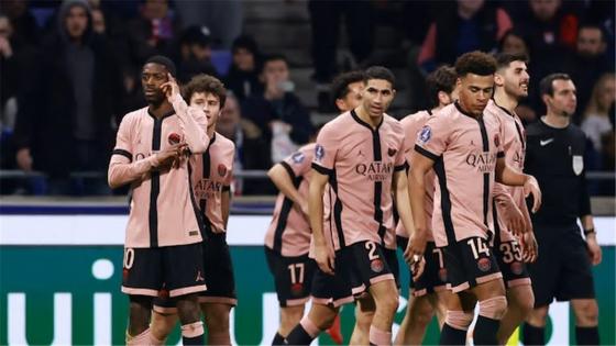 حكيمي يقترب من الفوز بلقب الدوري الفرنسي رفقة سان جيرمان