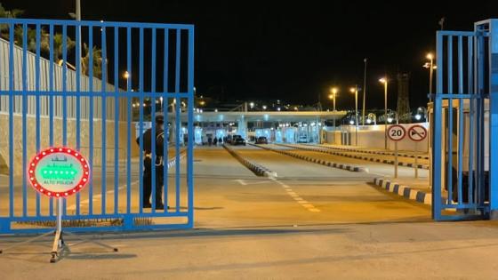 عناصر الأمن والجمارك بباب سبتة تحبط محاولة تهريب 3769 قرصاً مخدراً بجسد طفل قاصر