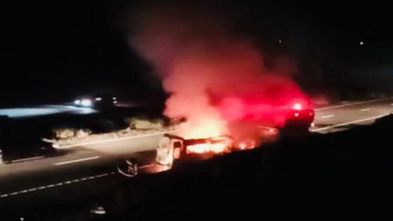 حريق مهول بسيارة لنقل المستخدمين بين تيفلت والخميسات يخلف عدة خسائر