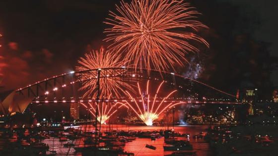 العالم يحتفي بعام 2026 بالتفاؤل والأمل