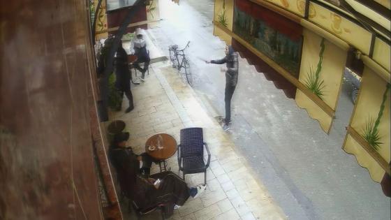 عناصر الشرطة بأمن القصر الكبير توقف شخصا ظهر في الفيديو يحمل السلاح الأبيض