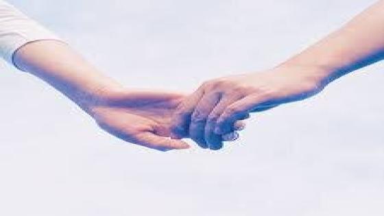 نص غنائي * اري يديك * للشاعر حفيظ الامراني