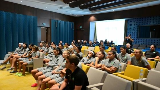 كأس إفريقيا بالمغرب:المنتخب الوطني النسوي يواجه كينيا ورئيس الجامعة يزور البعثة