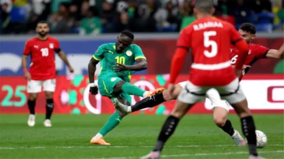 ستة لاعبين من السنغال يجددون موعد النهائي