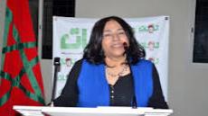 فاطمة التواتي : الإعلامية التي هددت بالإضراب عن الطعام دفاعا عن برنامجها الثقافي